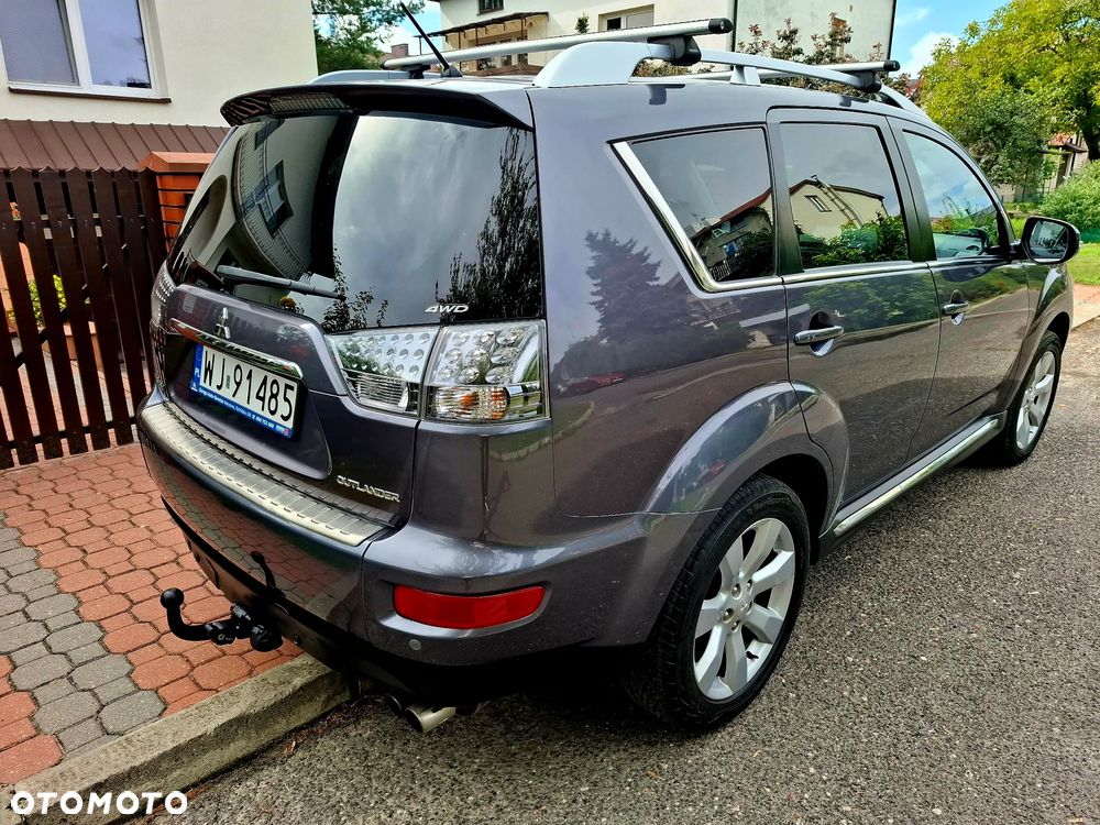 Mitsubishi Outlander 2.0 DID Intense + - 3