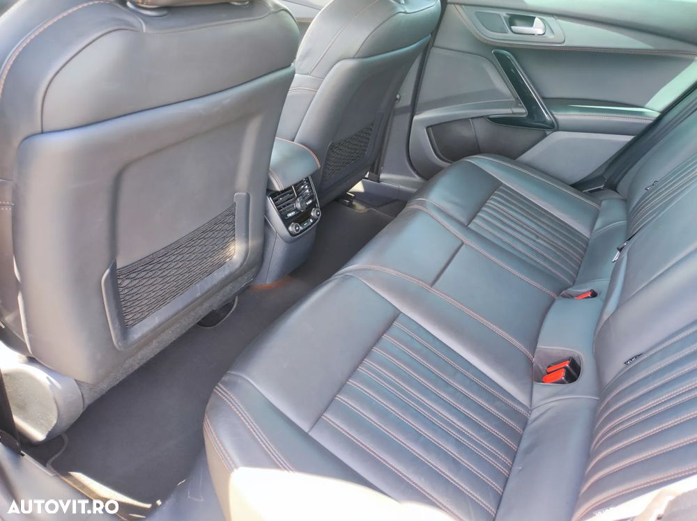 Peugeot 508 RXH Hybrid4 - 15