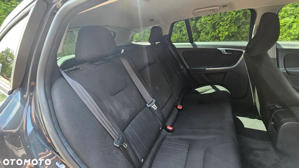 Volvo V60 D3 Momentum - 11