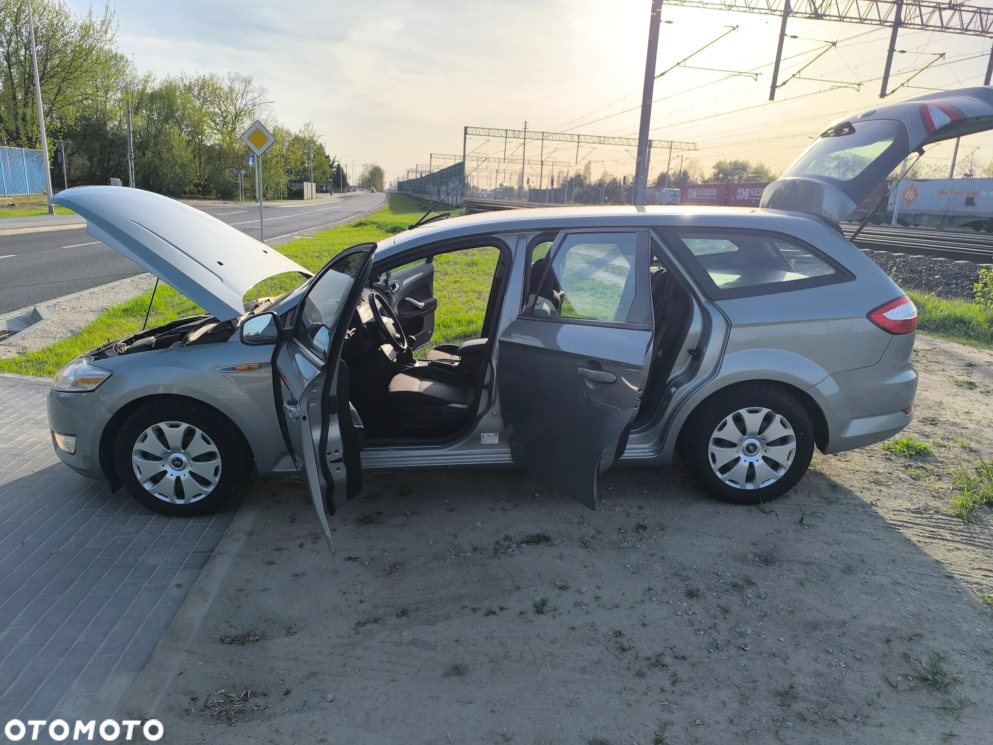 Ford Mondeo 1.8 TDCi Ambiente - 40