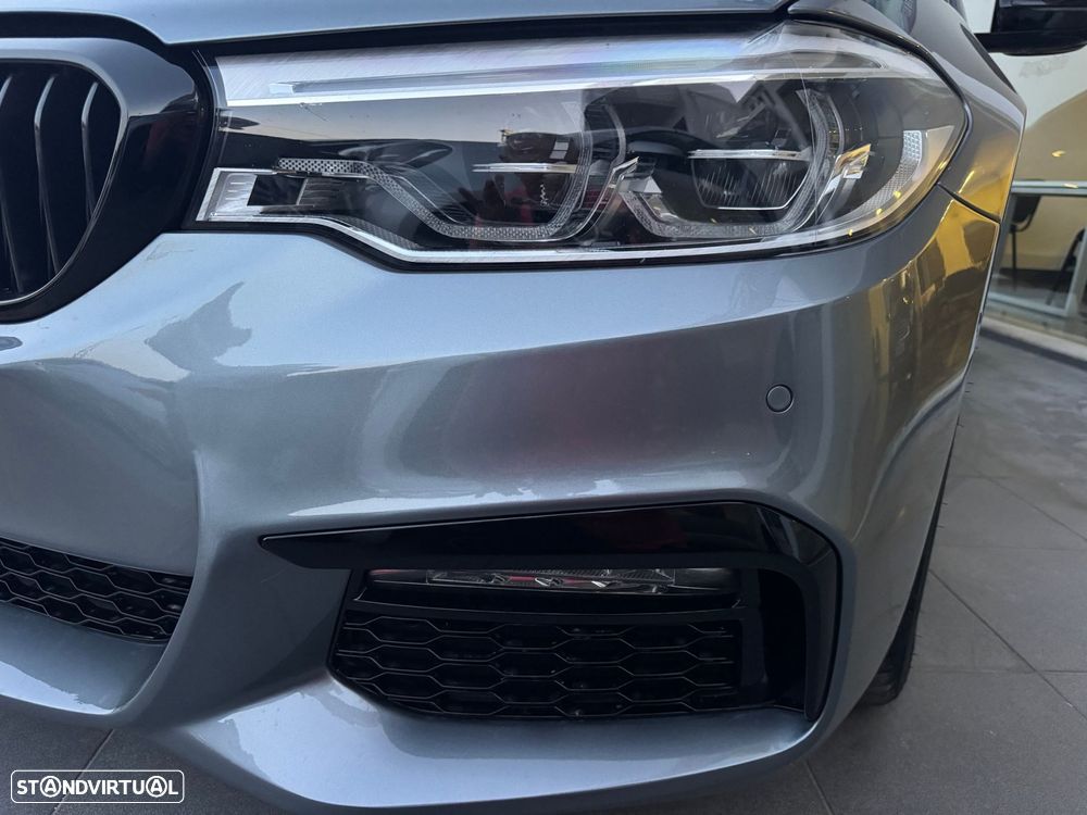 BMW 530 d xDrive Pack M Auto - 31