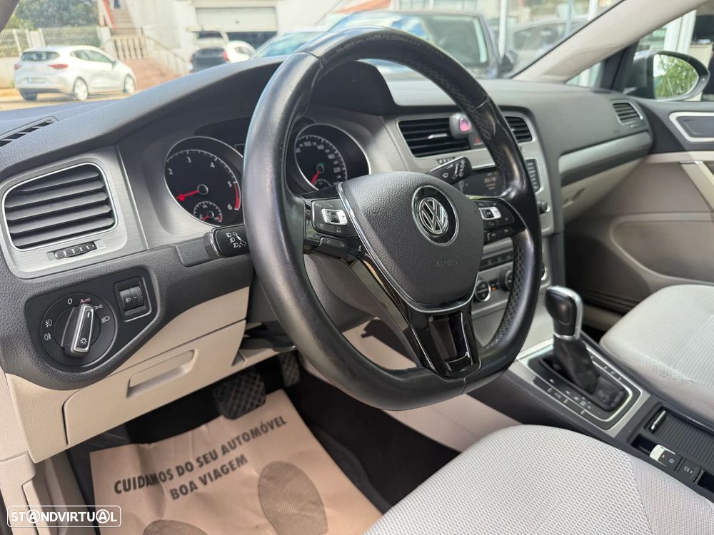 VW Golf Variant 1.6 TDi Confortline DSG - 16