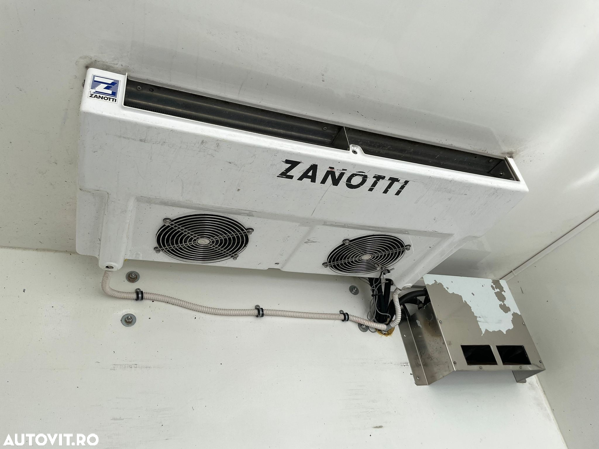 Iveco Daily 3.0 D FRIGORIFIC LIFT SPATE - 3