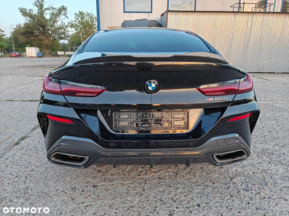 BMW Seria 8 - 25