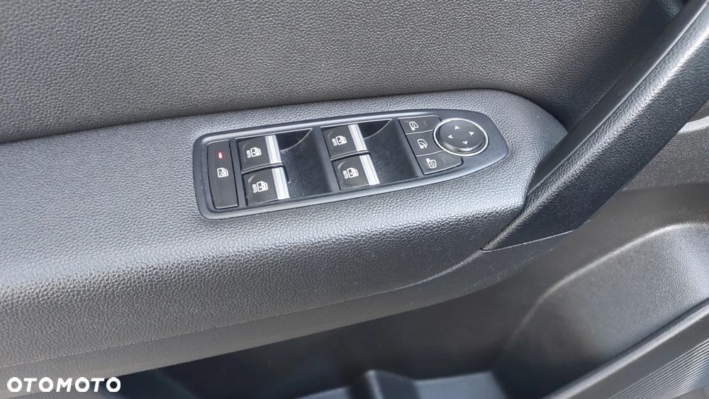 Renault Captur E-TECH 160 BUSINESS EDITION - 20