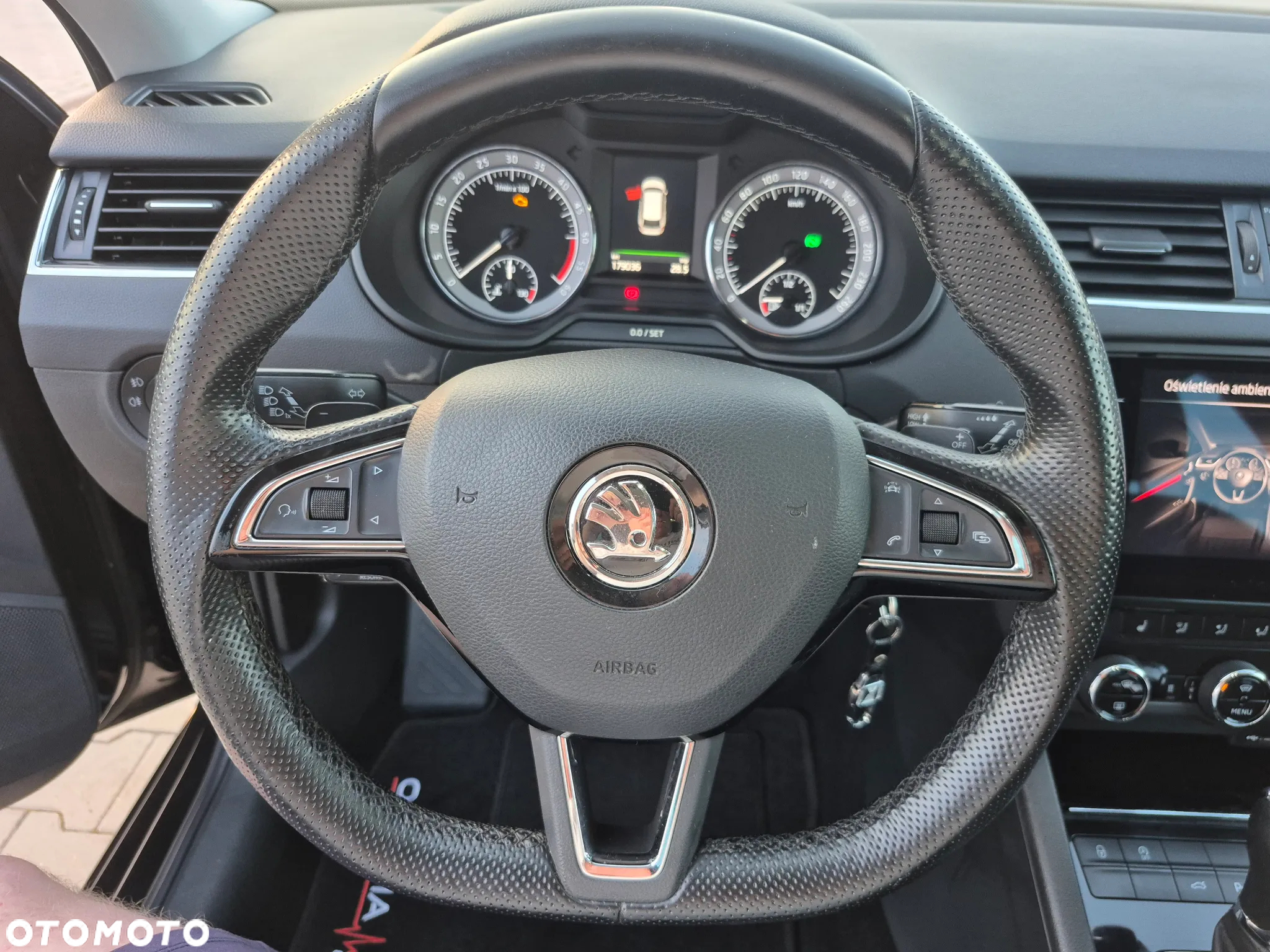 Skoda Octavia 2.0 TDI Elegance DSG - 35