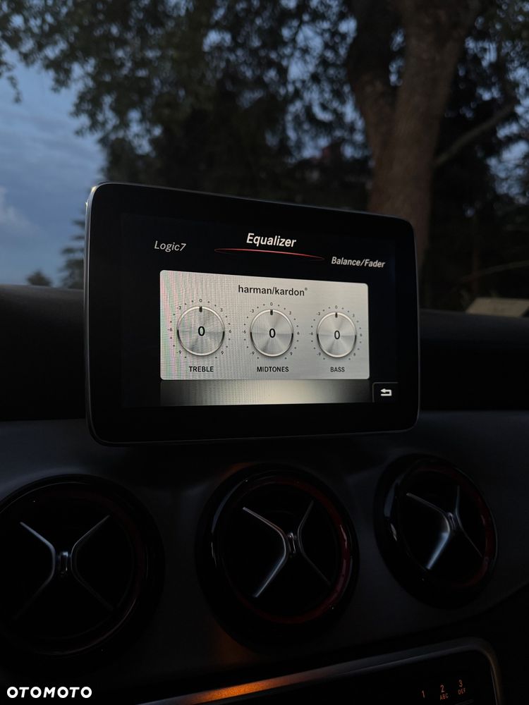 Mercedes-Benz CLA 250 7G-DCT AMG Line - 20