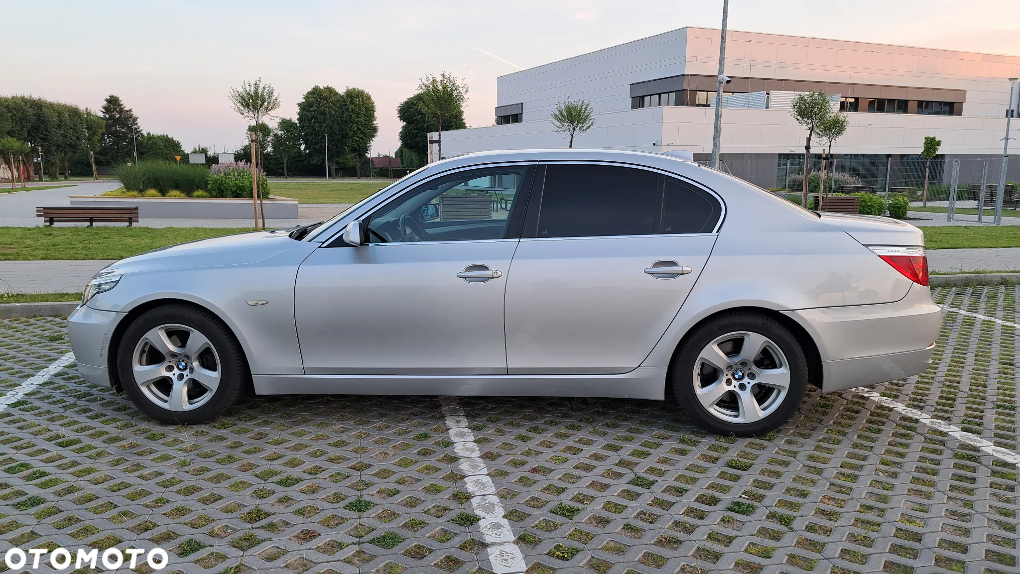 BMW Seria 5 523i - 3