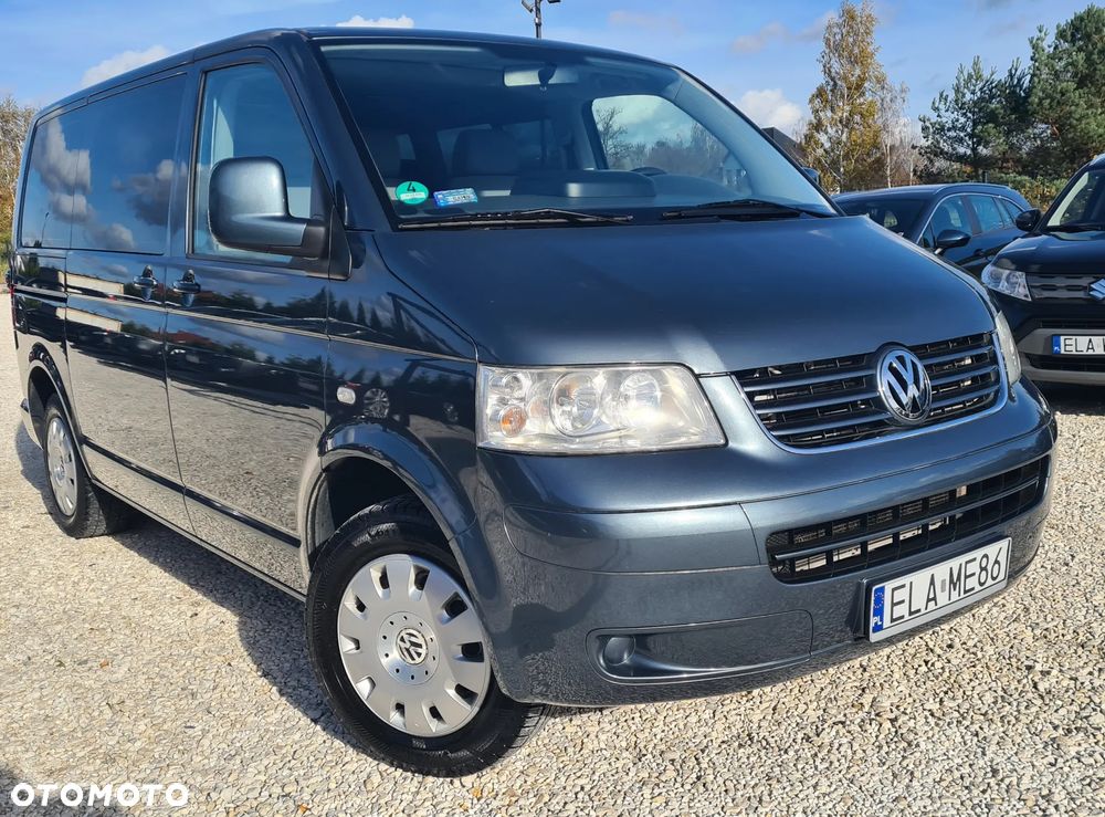 Volkswagen Caravelle - 1