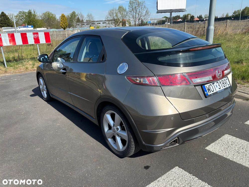 Honda Civic 1.8 Executive - 6