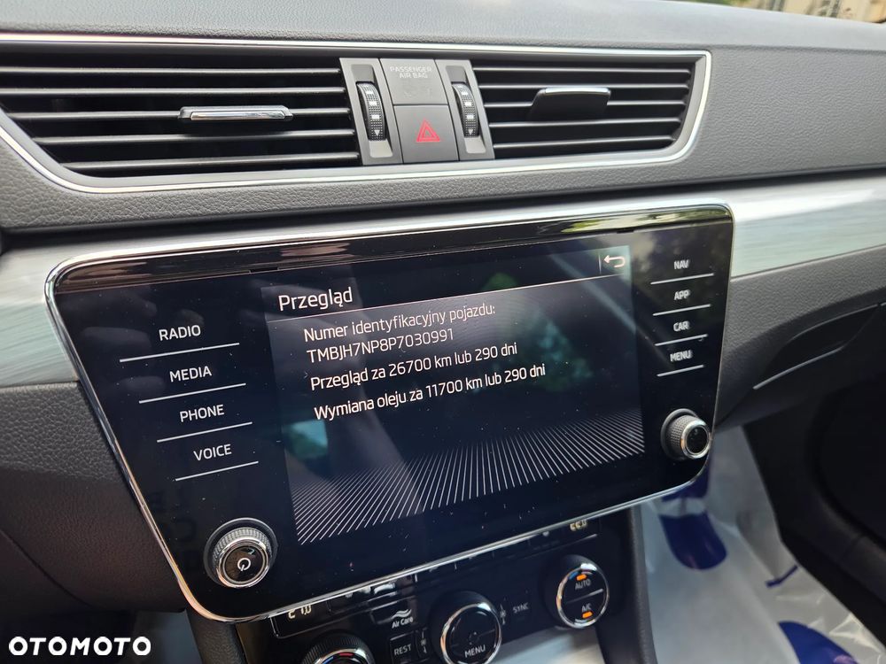 Skoda Superb 2.0 TDI SCR Ambition DSG - 35
