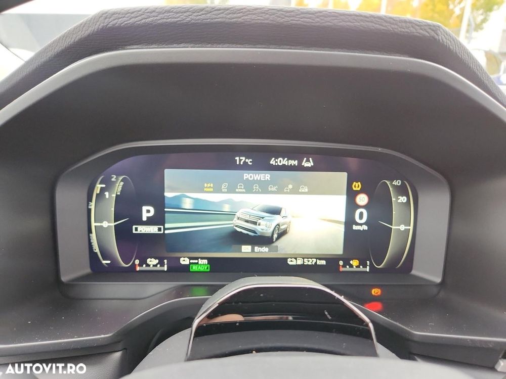 Mitsubishi Outlander 2.4 4WD Plug-In Hybrid Plus - 13