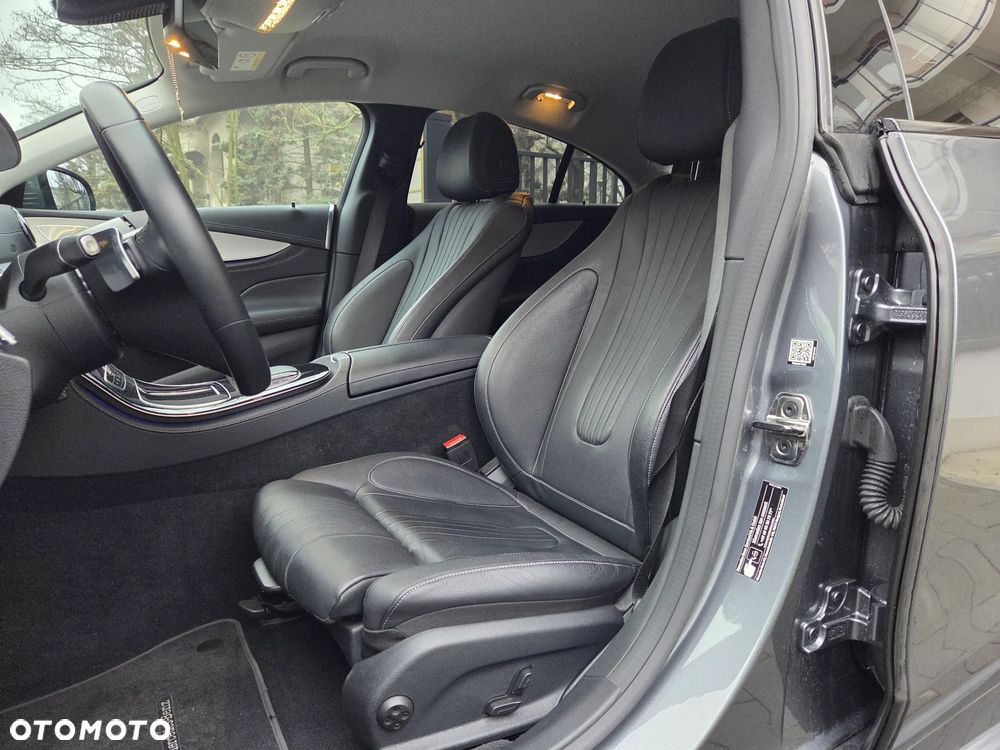 Mercedes-Benz CLS 300 d 4Matic 9G-TRONIC AMG Line - 19