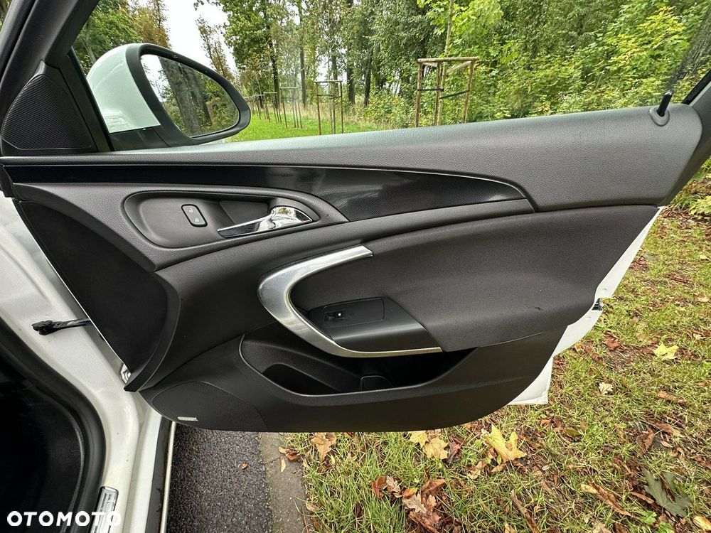 Opel Insignia - 32