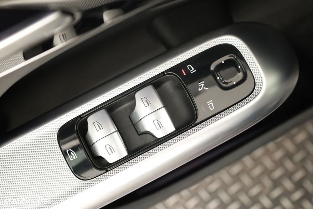Mercedes-Benz E 300 de AMG Line - 19