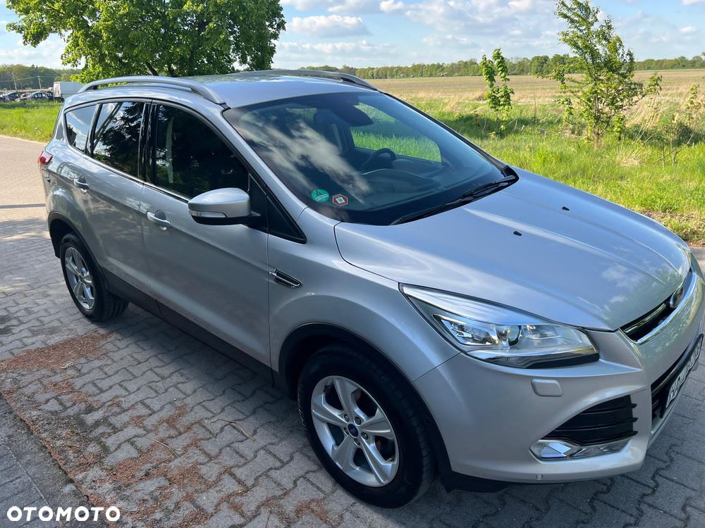Ford Kuga 1.5 EcoBoost 2x4 Titanium - 4