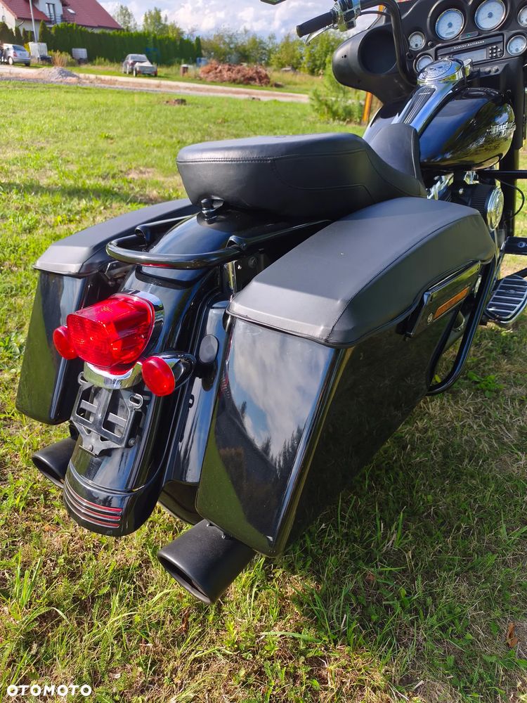 Harley-Davidson Touring Street Glide - 11
