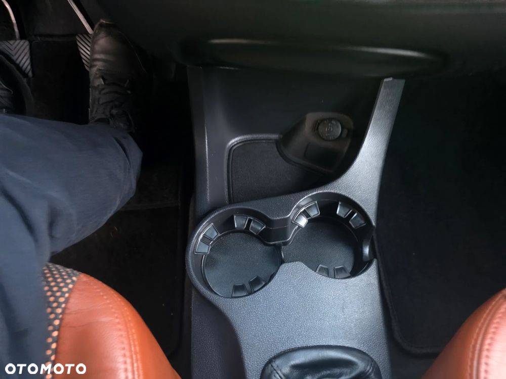 Kia Sportage 2.0 (kla) / Voyage - 28