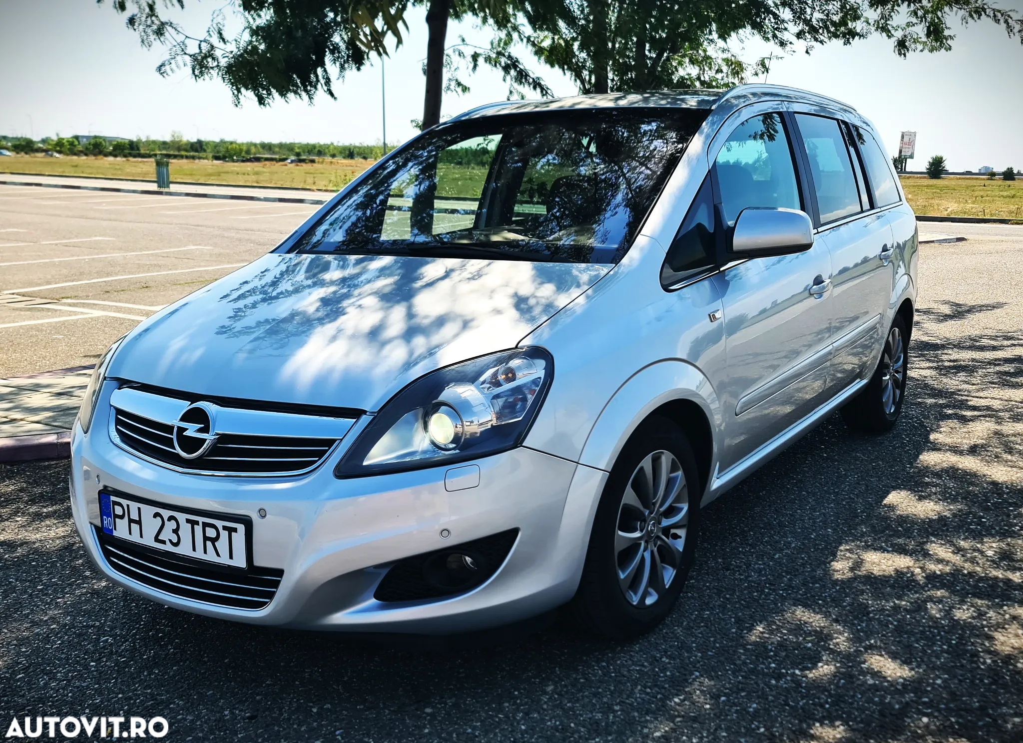 Opel Zafira 1.7 CDTI Cosmo - 3