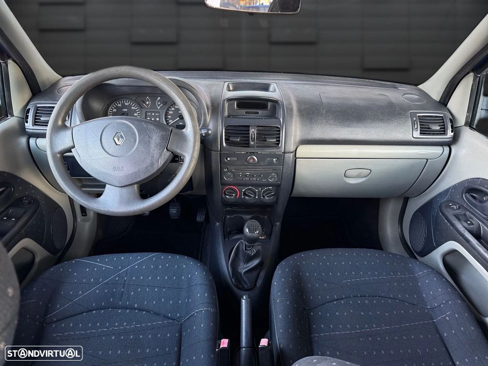 Renault Clio 1.2 16V S - 9