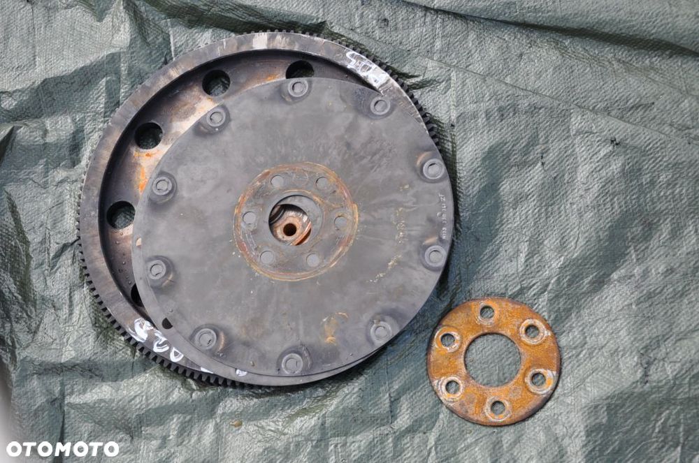 KOLO ZAMACHOWE WIENIEC VOLVO A25 - 5