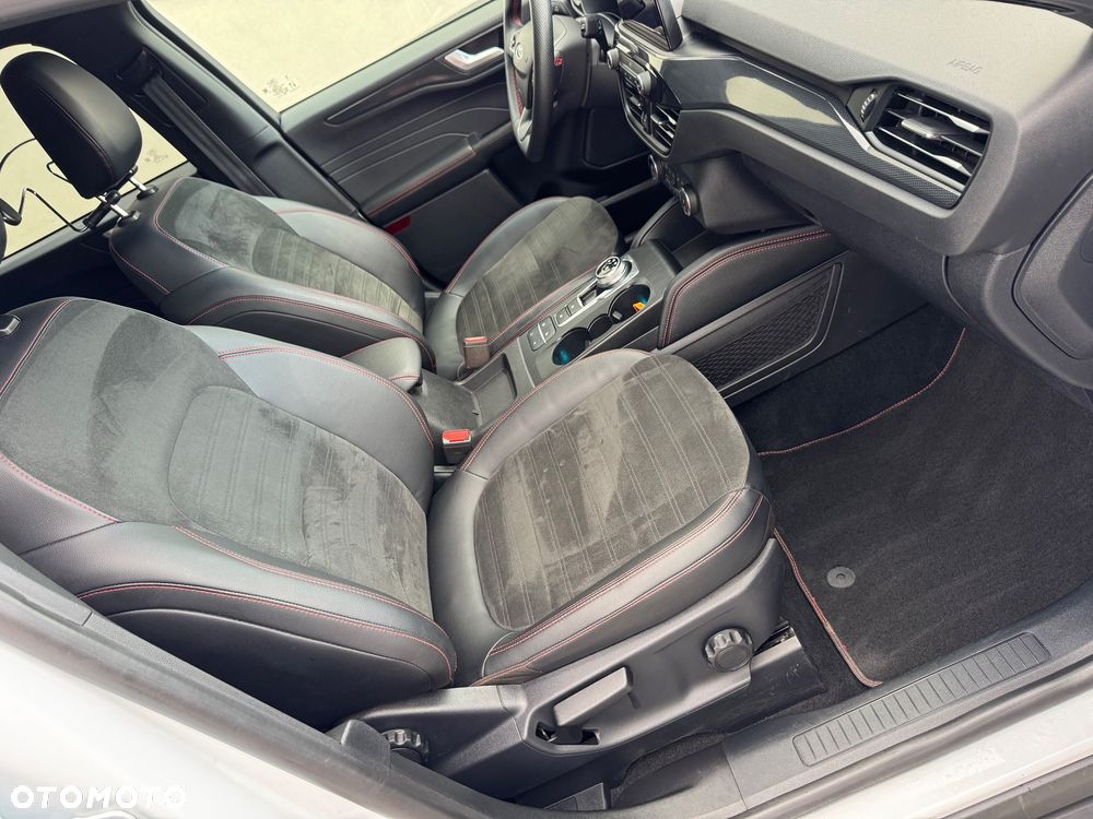 Ford Kuga 2.5 Duratec FHEV 4x4 ST-LINE X - 20