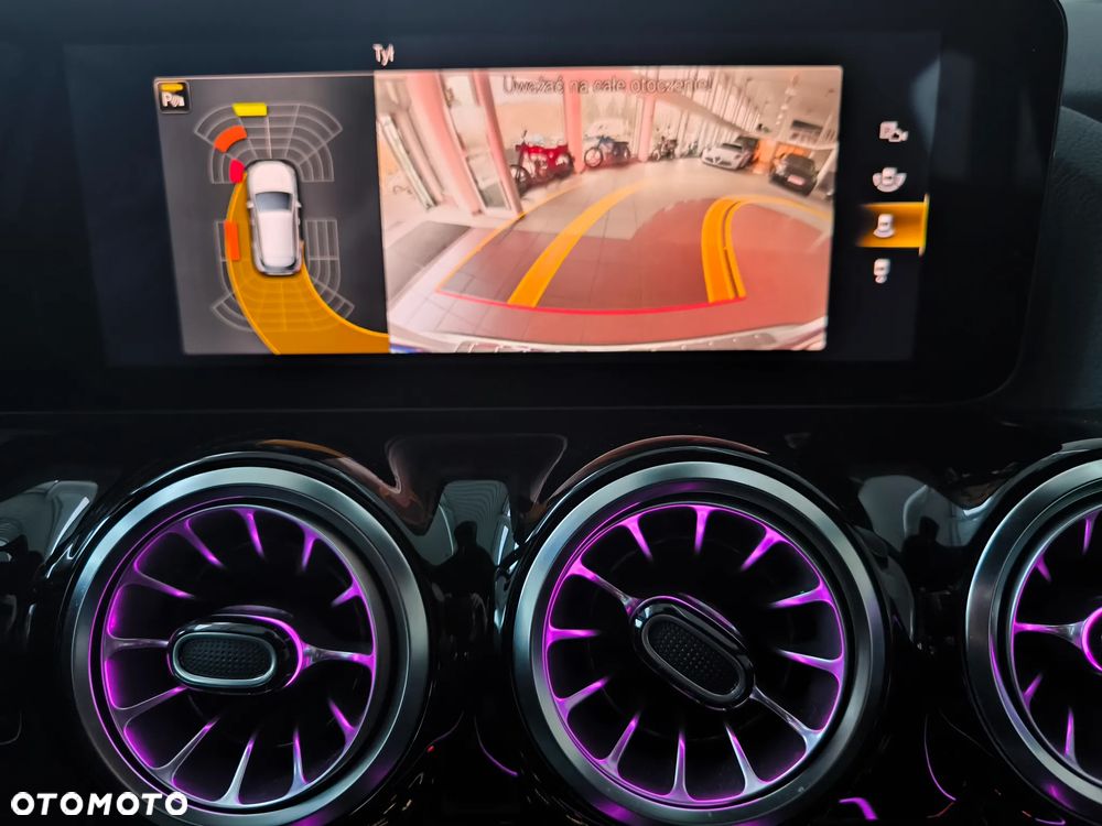 Mercedes-Benz GLA 200 AMG Line - 22