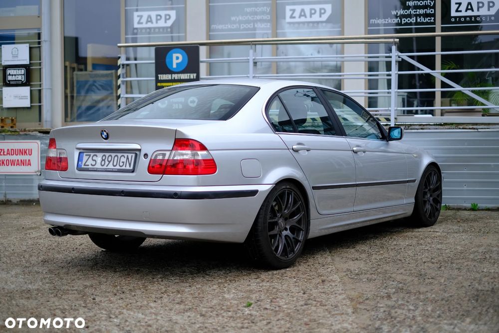 BMW Seria 3 330i - 1
