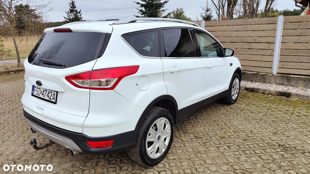 Ford Kuga 2.0 TDCi 2x4 Trend - 6