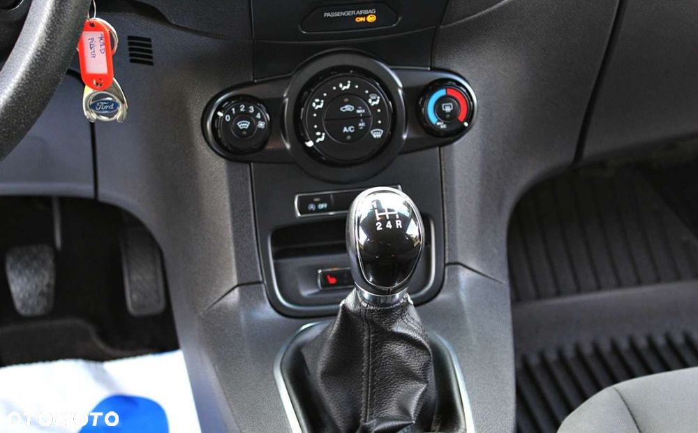 Ford Fiesta - 20