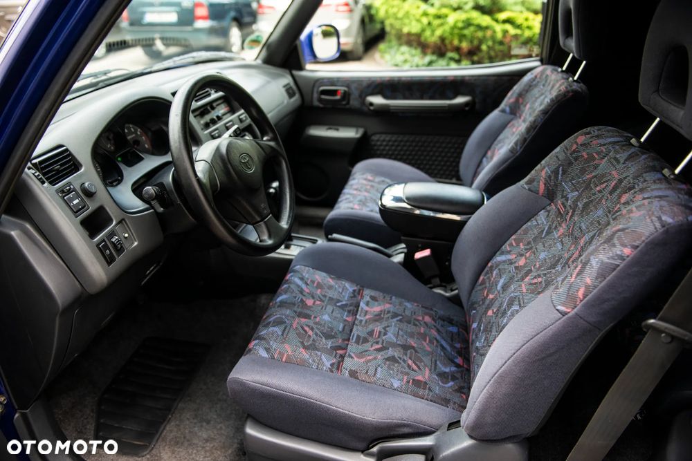 Toyota RAV4 - 16