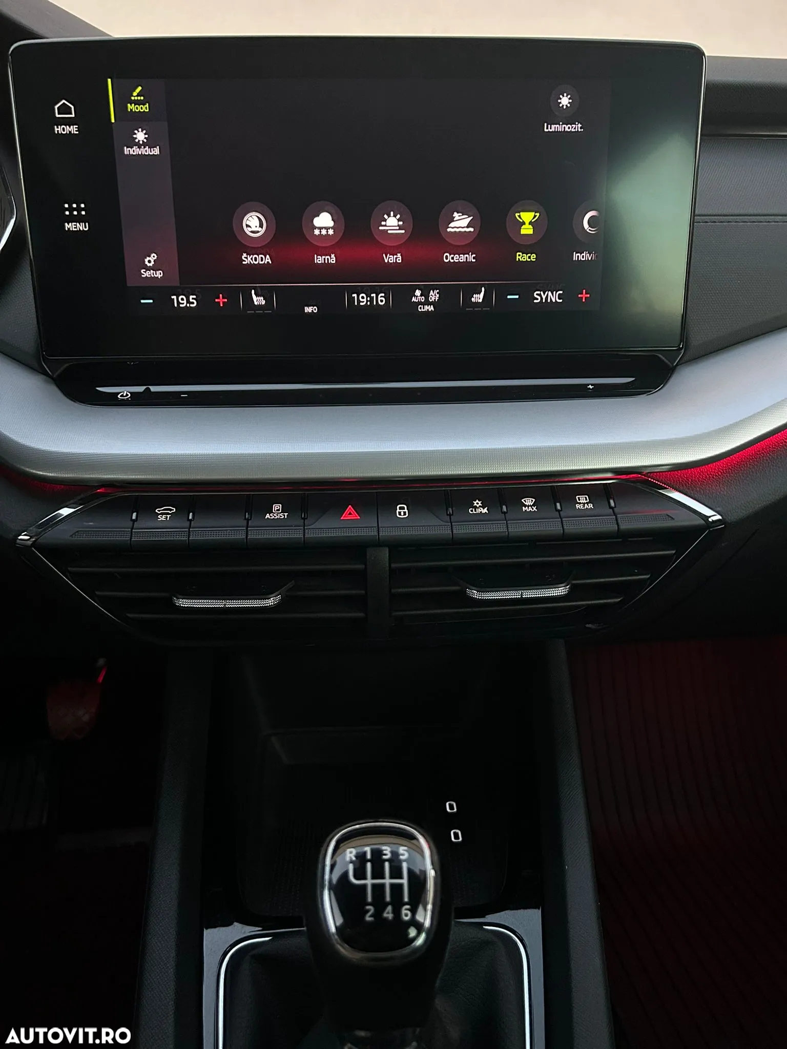 Skoda Octavia Combi 2.0 TDI Style - 19