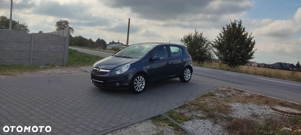 Opel Corsa 1.2 16V Cosmo - 2