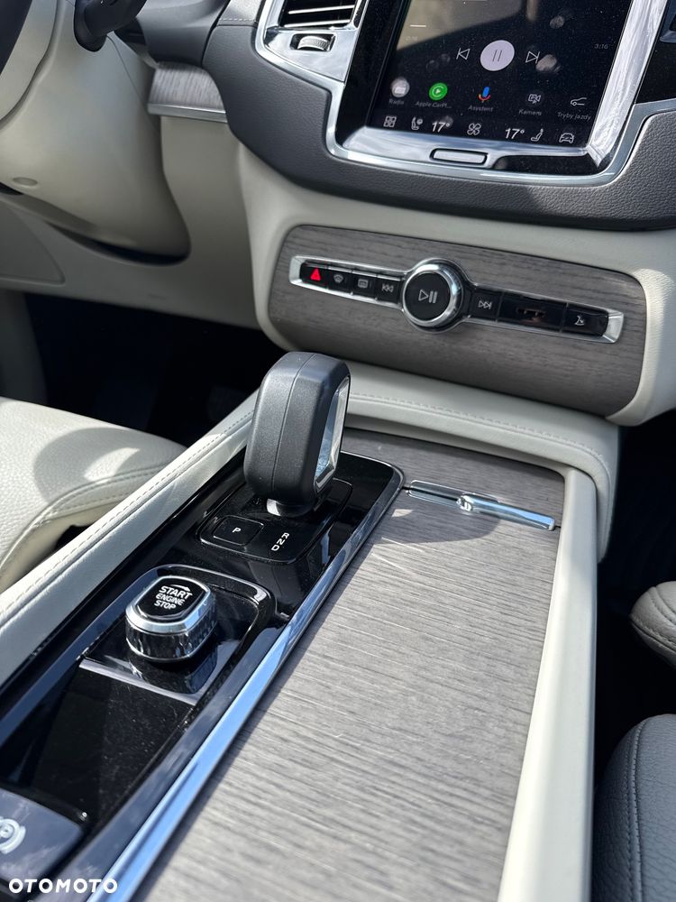 Volvo XC 90 - 26