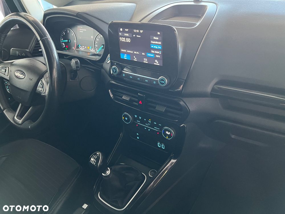 Ford EcoSport - 35