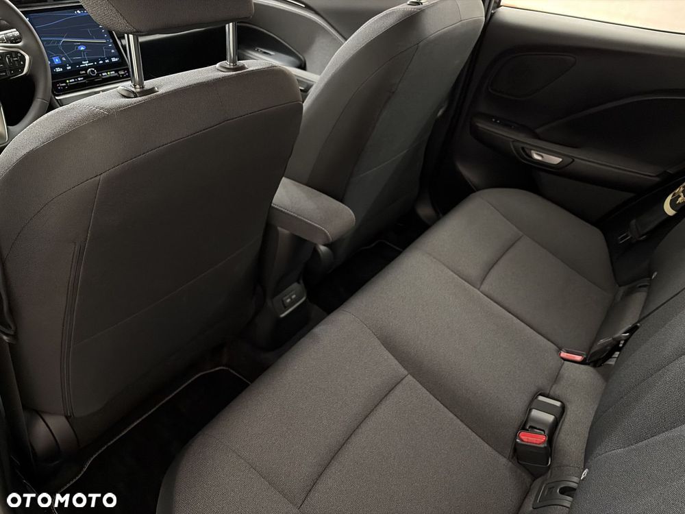 Lexus LBX 1.5 Hybrid - 12