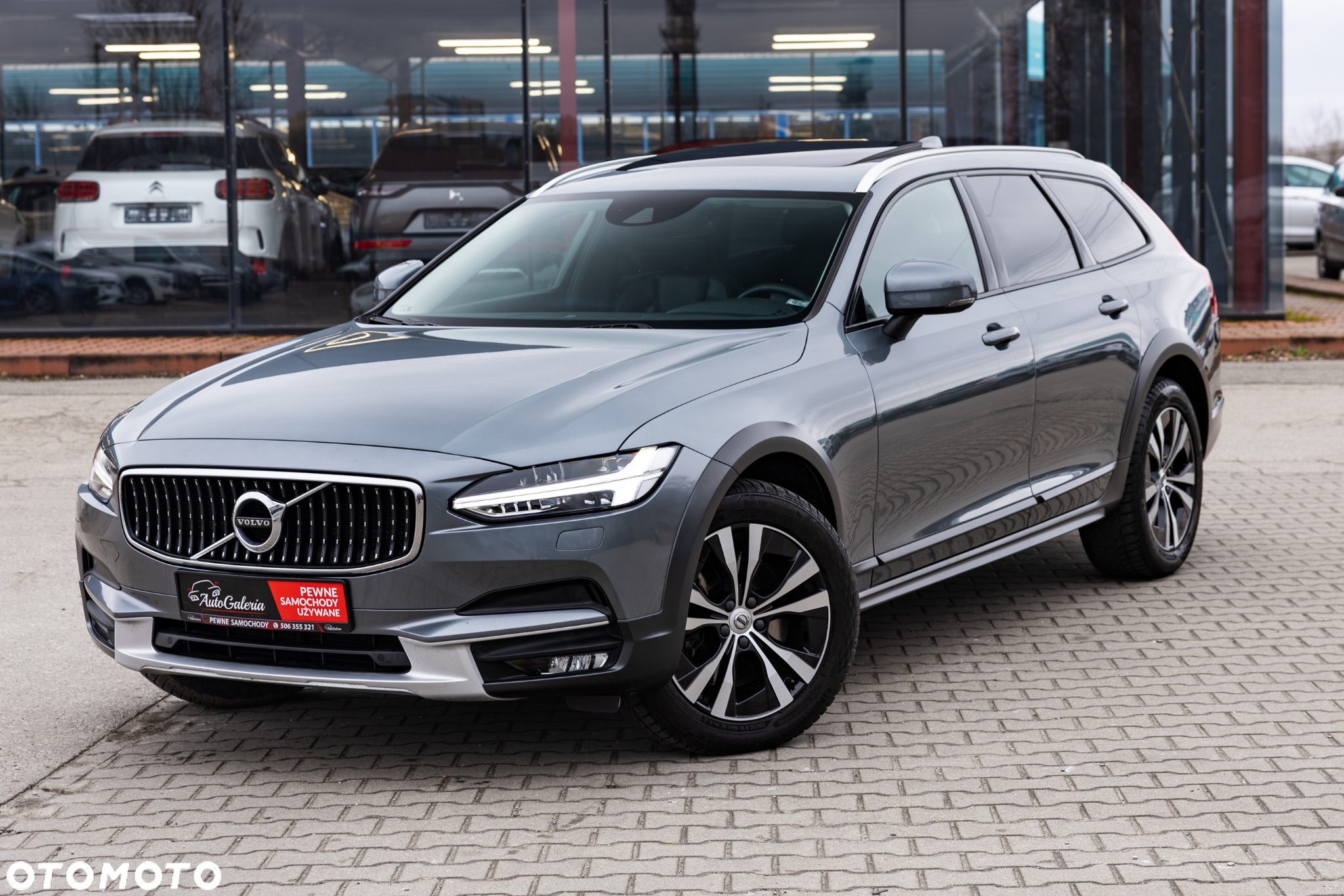 Volvo V90 Cross Country D5 AWD Geartronic - 2
