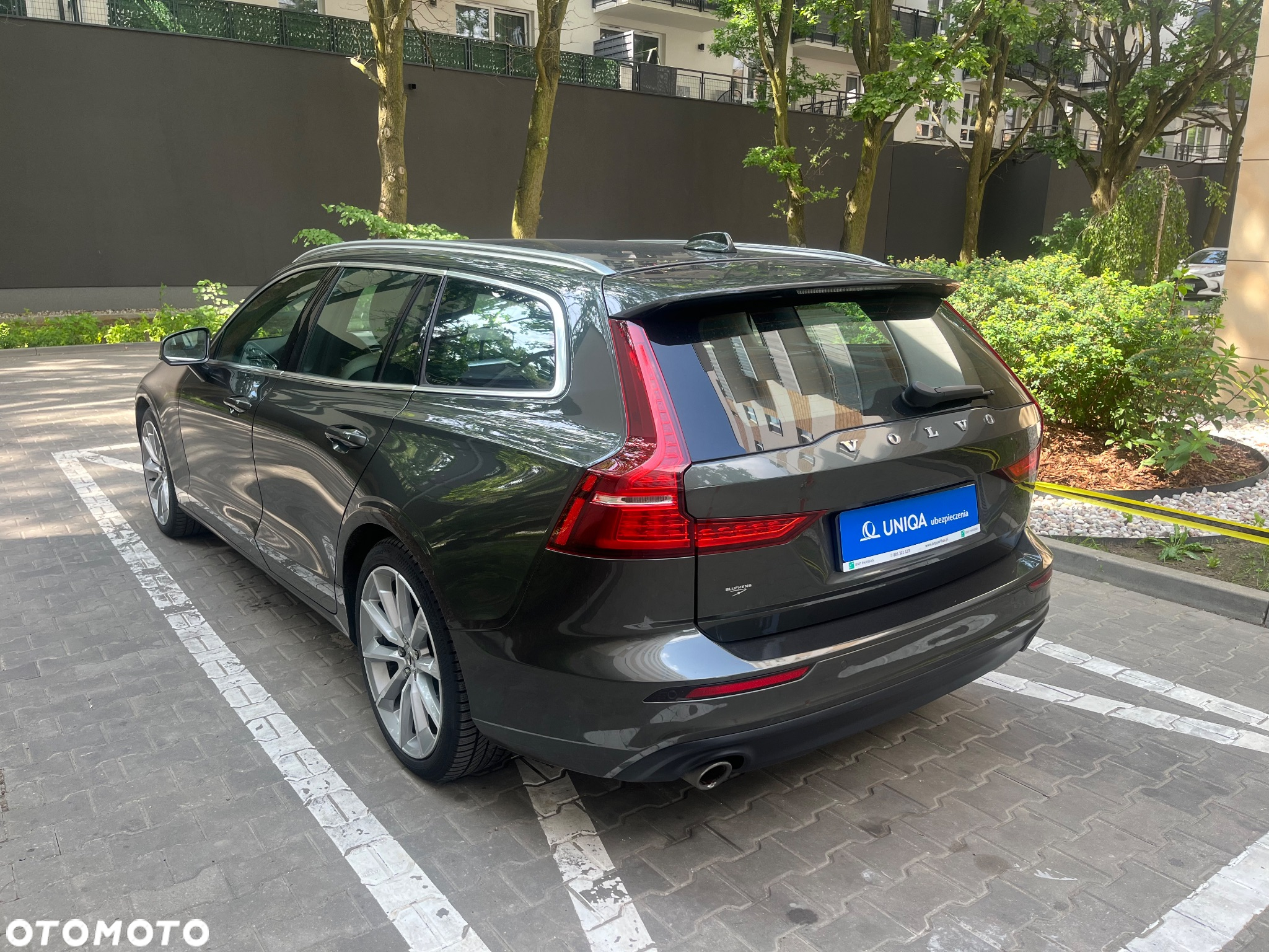 Volvo V60 T4 Momentum Pro - 4