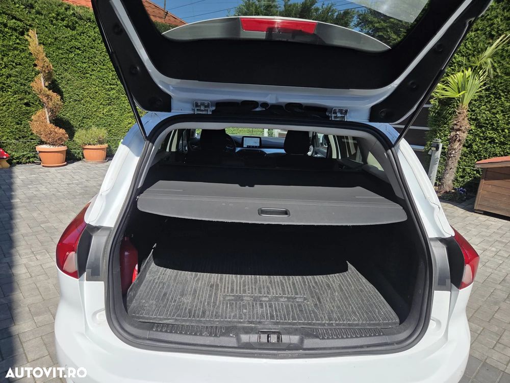 Ford Focus 1.5 EcoBlue Start-Stopp-System Aut. TITANIUM STYLE - 6