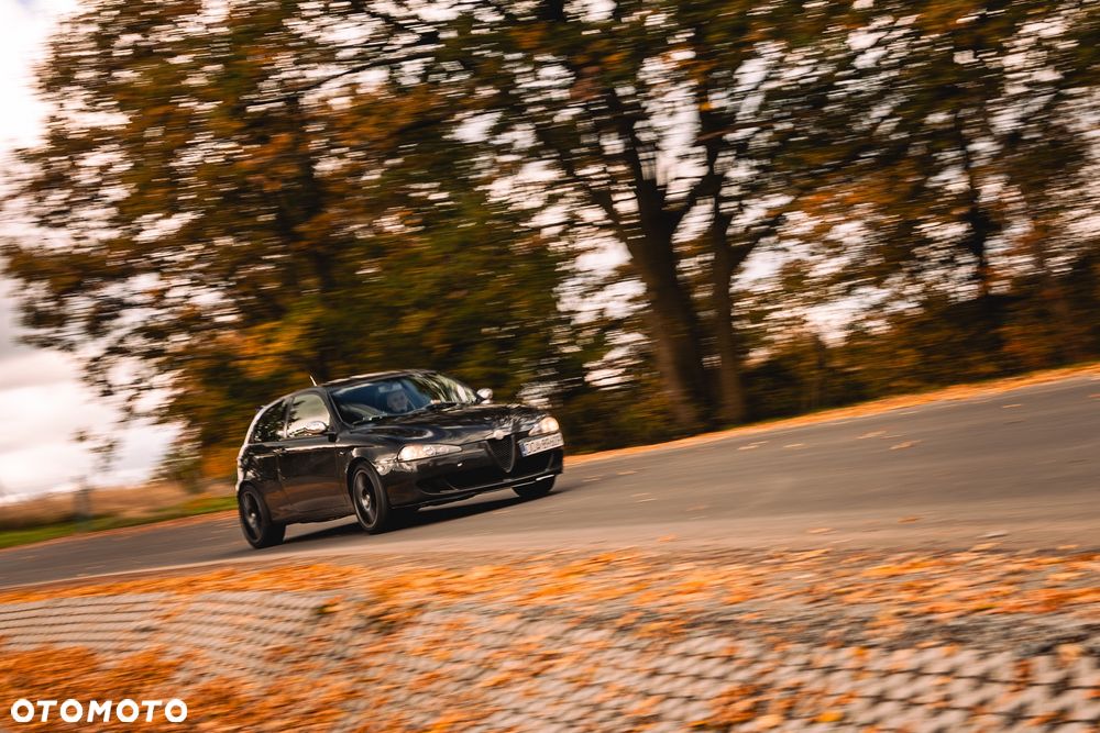 Alfa Romeo 147 1.6 Twin Spark Distinctive - 17