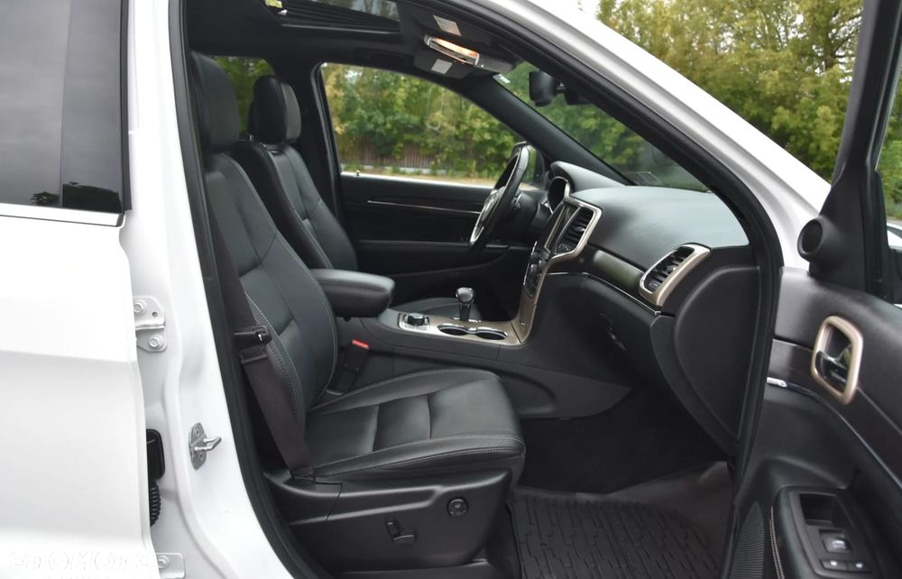 Jeep Grand Cherokee - 17