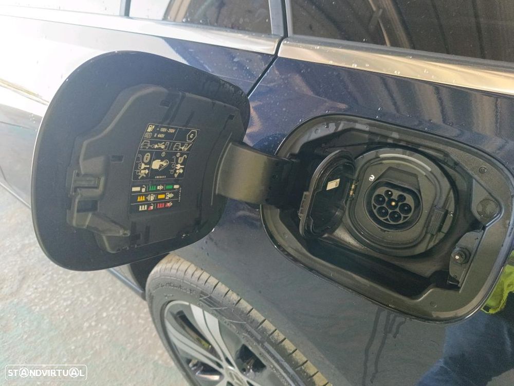 Mercedes-Benz C 300 e - 11