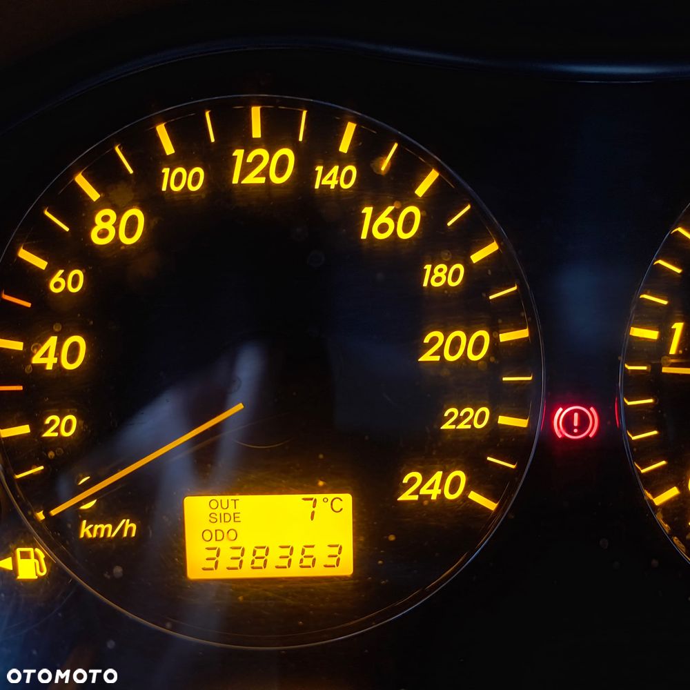 Toyota Avensis 2.2 D-4D Prestige - 10