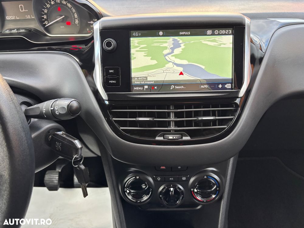 Peugeot 208 1.2 L PureTech Allure - 20