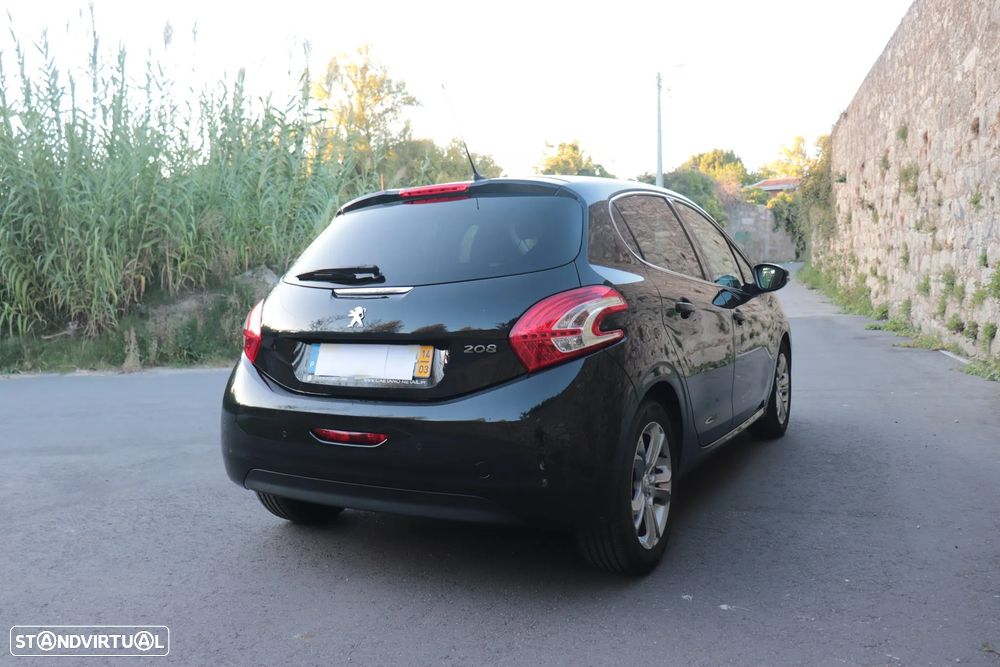 Peugeot 208 1.2 VTi Allure - 2