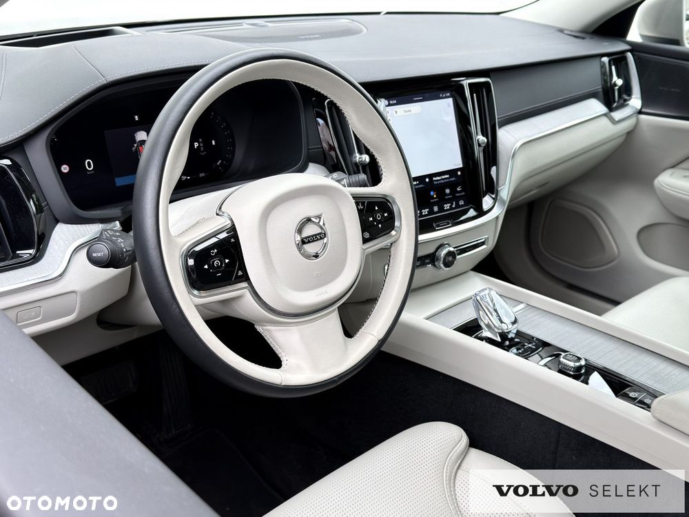 Volvo V60 Cross Country - 26