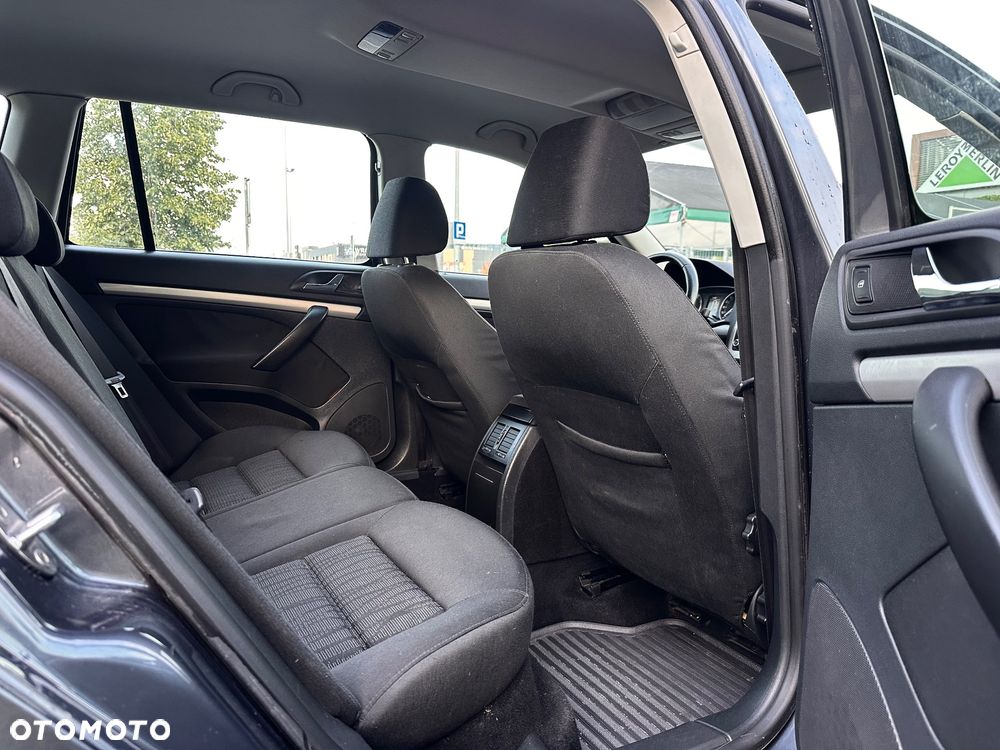 Skoda Octavia 1.8 T FSI Ambiente - 11