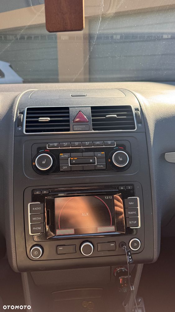 Volkswagen Touran 2.0 TDI DPF STYLE - 9