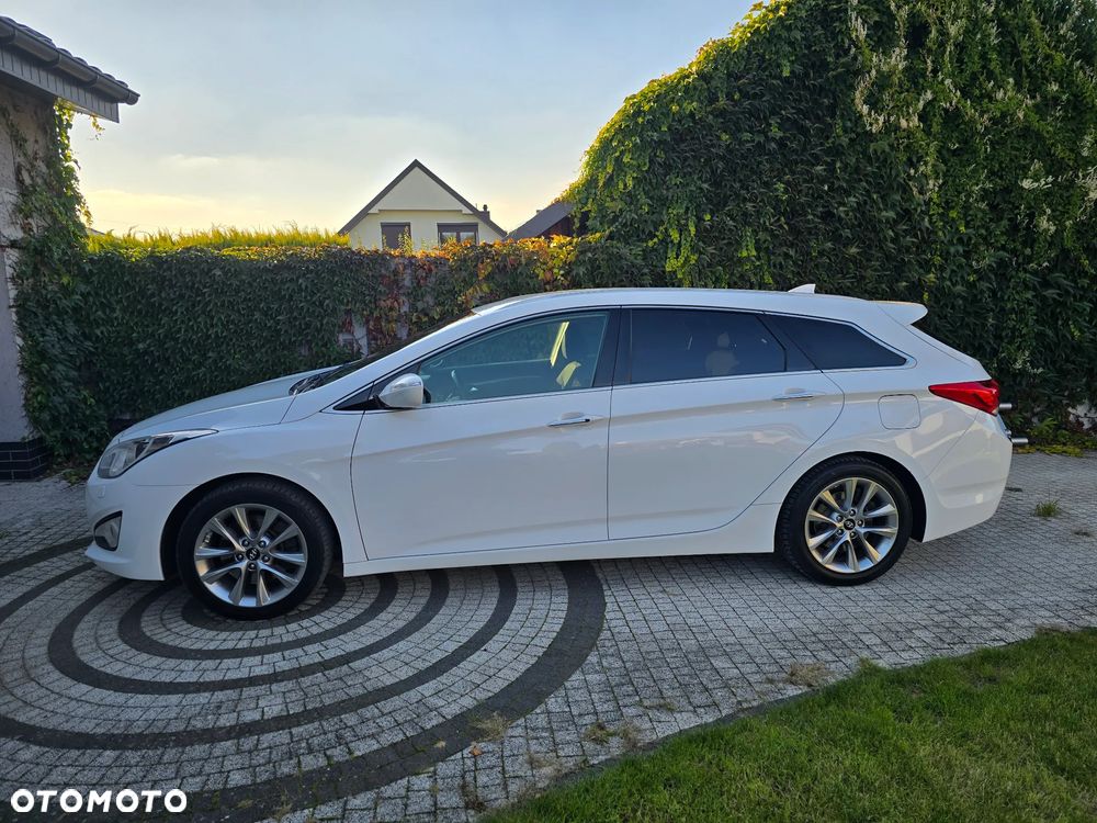 Hyundai i40 i40cw 1.7 CRDi Automatik Fifa World Cup Edition - 4