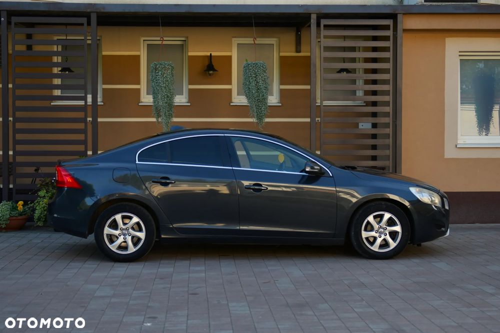 Volvo S60 D3 Momentum - 13